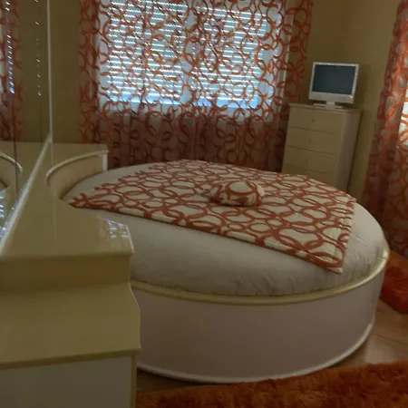 Casa De Ferias * Alfena