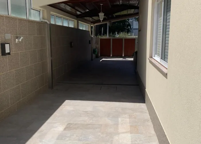 Casa De Ferias * Alfena